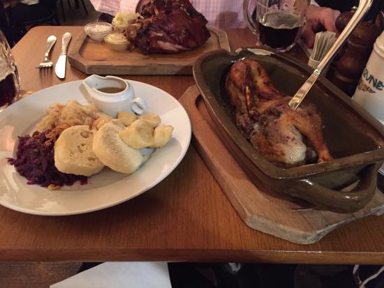 V Kolkovně signature dishes Svíčková na smetaně
Roasted Duck
Pilsner Urquell Beer